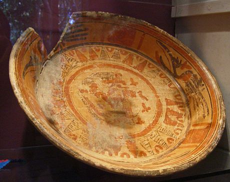 Original Mayan bowl discovered in the Macal River lower watershed. Schaamaya.jpg