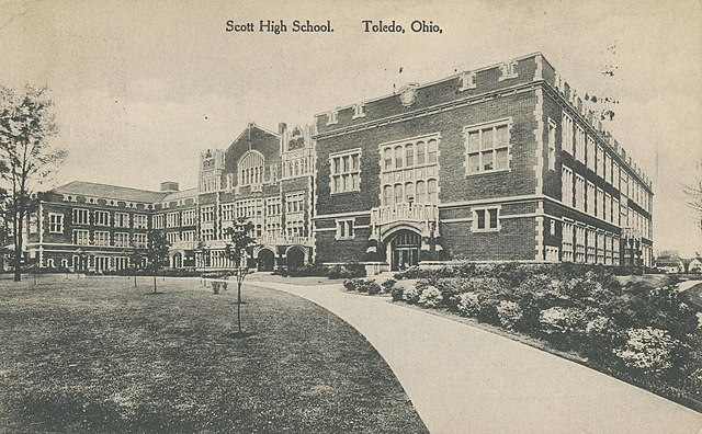 Scott High School, Toledo, Ohio in 1917