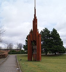 Monument to those that built locomotives at St Rollox, by Jack Sloan in 1995. St Rollox Monument - geograph.org.uk - 1780120.jpg
