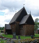 Hedareds stavkyrka, belägen mellan Borås och Alingsås, är Sveriges enda bevarade medeltida stavkyrka.