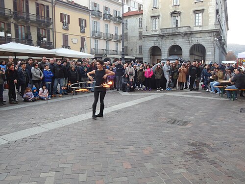 Street Performer in Como