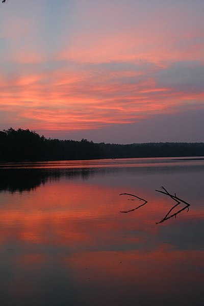 File:Sunset over Lake Ganoga.jpg