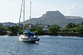 Boot op het Spaanse Water met de Tafelberg in de achtergrond
