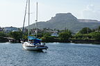 Boto na Spaanse Water ku seru di Tafelberg den fondo