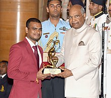 The President, Shri Ram Nath Kovind presenting the Arjuna Award, 2018 to Shri Manoj Sarkar for Para-Badminton, in a glittering ceremony, at Rashtrapati Bhavan, in New Delhi on September 25, 2018.JPG