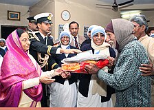 The President, Smt. Pratibha Devisingh Patil distributed sweets and blankets to the old and needy persons of the Nirmal Hriday Home for the Destitutes in Delhi on December 19, 2007.jpg