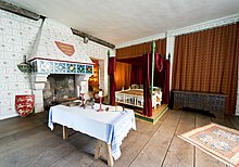 A recreation of Edward I's bedchamber in the river-side St Thomas's Tower above Traitors' Gate. Tower of London (8145477096).jpg