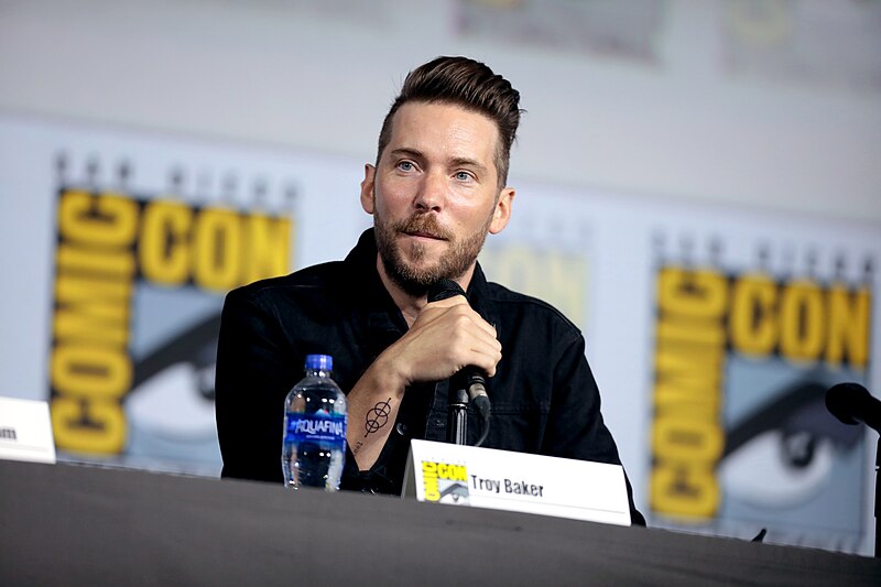 File:Troy Baker SDCC 2019 (48378614692).jpg