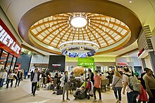 Tsawwassen Mills Outlet Alışveriş Merkezi (29932930300) .jpg