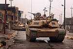 Stridsvagn av typ M1A2 Abrams i Irak år 2005.