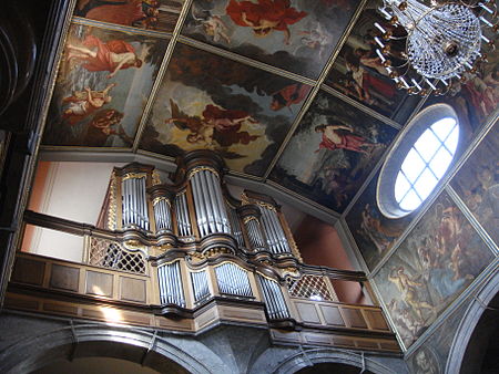 Unionskirche Idstein organ and ceiling.jpg