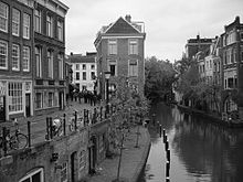 Die Oudegracht, der Hauptkanal in der Altstadt von Utrecht