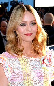 Vanessa Paradis Cannes 2016.jpg