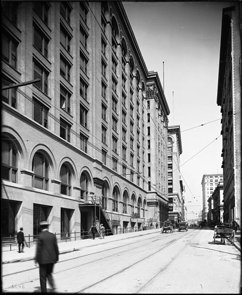 File:View of 6th Street looking west from Los Angeles Street, Los Angeles, ca.1900-1920 (CHS-5646).jpg