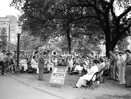 New Orleans, 1940. "Concerto del mezzogiorno tenuto dalla banda WPA a Lafayette Square." Federal Music Project.