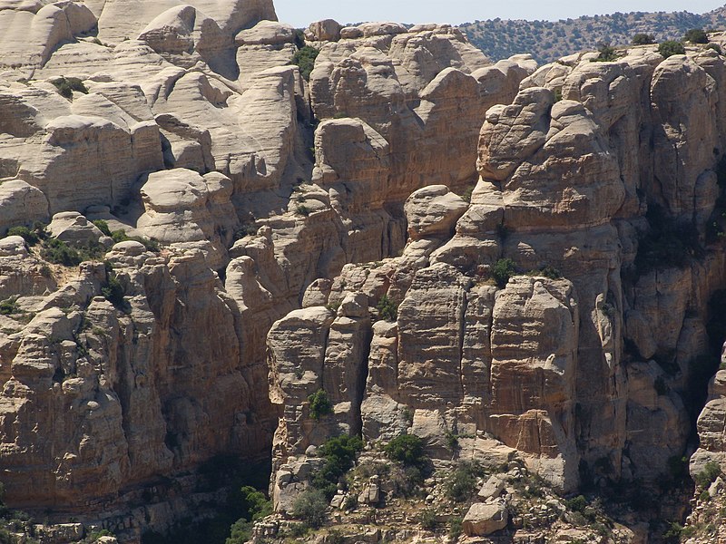 File:Wadi Dana, Jordan, 4.05.2010 - panoramio (3).jpg