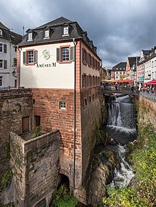 "Wasserfall-Saarburg-Amueseum-2016.jpg" by User:Tuxyso