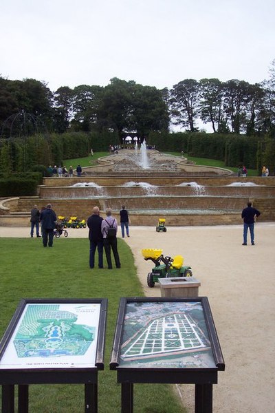 File:Water feature at Alnwick Castle. - geograph.org.uk - 286900.jpg