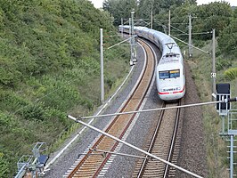 Een ICE-trein op de Weddelse boog