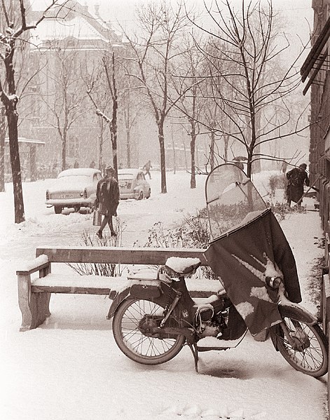 File:Zasnežen Maribor 1961.jpg