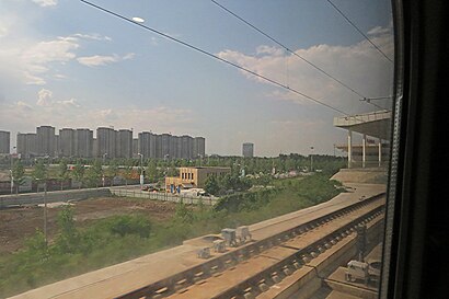 Zhuozhoudong Railway Station (20160615161905).jpg