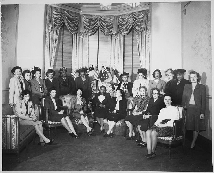File:"The National Council of Negro Women entertained British war workers representing labor unions and American labor women - NARA - 535812.jpg