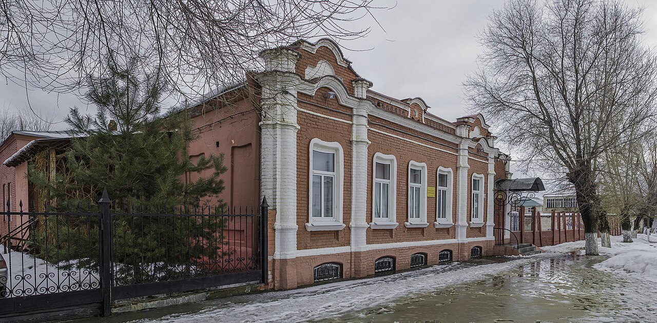 Файл:Дом А.В. Радищева, ныне Картинная галерея им. Петрова-Водкина. ( Хвалынск, ул. Ленина, 89).jpg — Путеводитель Викигид Wikivoyage