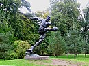 Памятник Всеволоду Боброву в Сестрорецке, где прошли его детство и юность. - panoramio.jpg