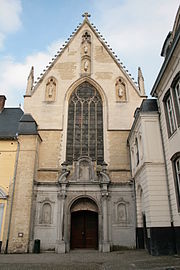 The abbey church's main facade and portal (14th–16th centuries)