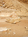 Le pyramidion avant restauration (juillet 2007)