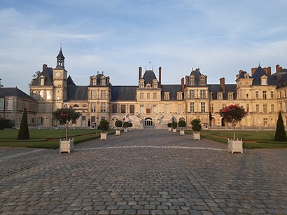 How to get to Chateau de Fontainebleau in Paris using public transport