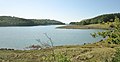 La ria du Camfrout à marée haute : vue vers l'aval prise depuis les environs de Kervaden en direction de Logonna-Daoulas depuis le sentier piétonnier de la rive nord.