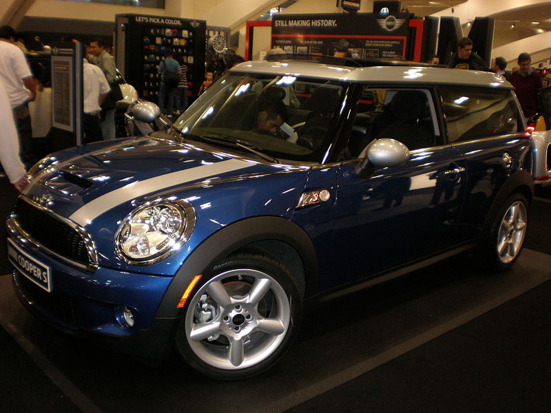 File:2009 blue Mini Cooper S Clubman left side.JPG