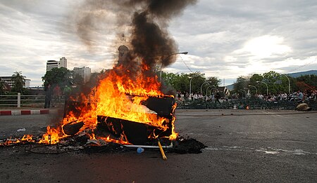 ไฟล์:2010_0519_Chiang_Mai_unrest_04.JPG