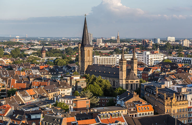 File:2013-08-10 07-08-52 Ballonfahrt über Köln EH 0577.jpg