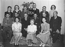 2ZA staff 1940s.jpg