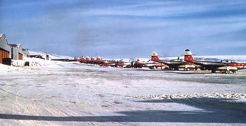 File:74th Fighter-Interceptor Squadron F-89s Thule 1955.jpg