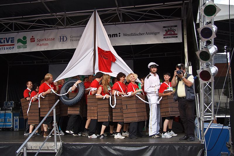 File:AOK Firmenlauf Hamm 2009 (10568655503).jpg