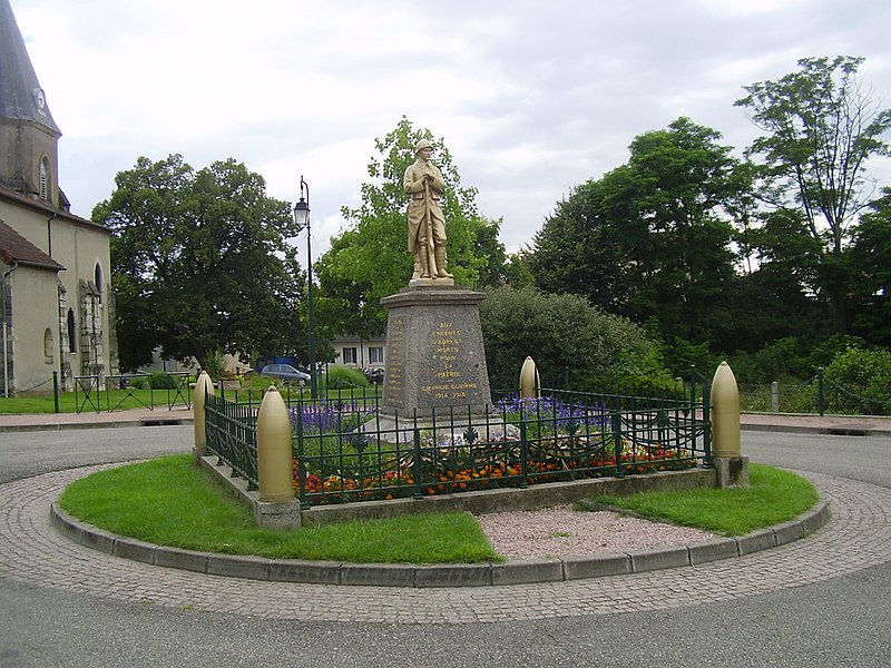 File:Abrest - Monument commémoratif 20100726.JPG