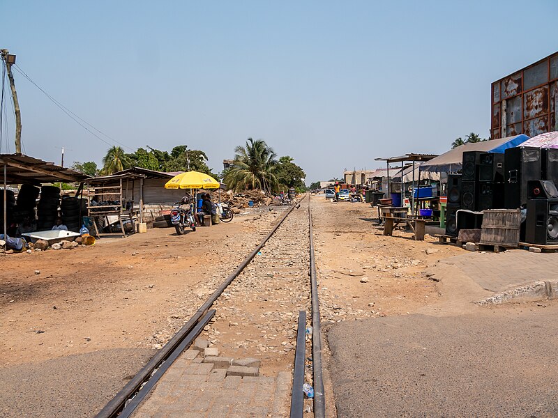 File:Accra Tema railway, Ayawaso West (P1090898).jpg