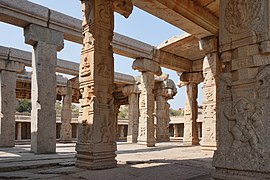 Achyutaraya Temple - Shrine Columns.jpg