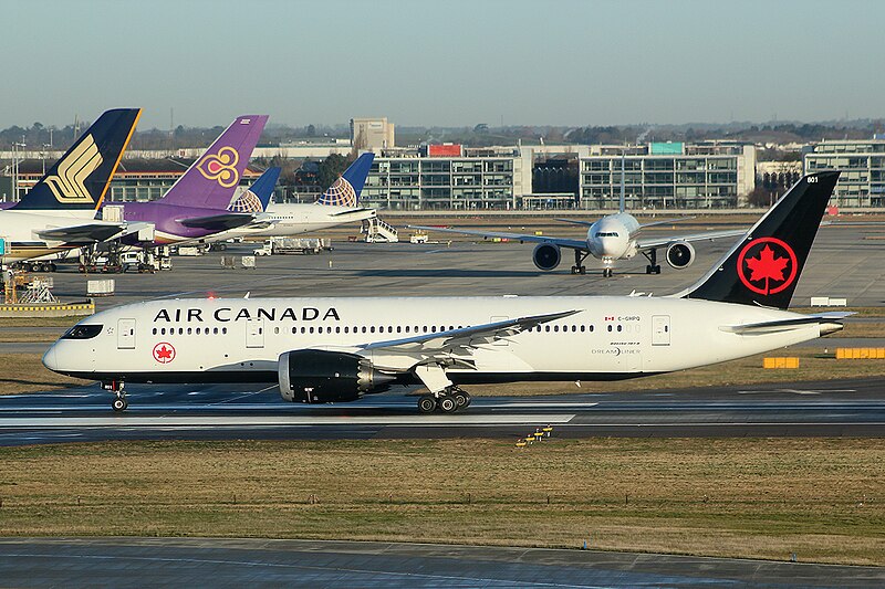 File:Air Canada B787-8 (C-GHPQ) preparing for take off at London Heathrow Airport.jpg