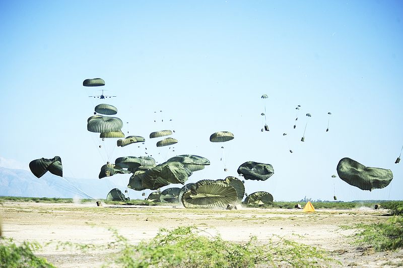 File:AirdropcloseJan18haiti.jpg