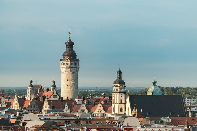 File:Altes Rathaus, Nikolaikirche, von Norden Leipzig 20180814 001.jpg