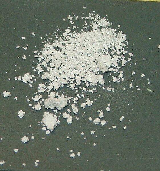 File:Aluminium silicate.JPG