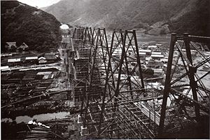 余部橋梁: 名称・表記, 建設の背景, 鉄橋（1912年 - 2010年）