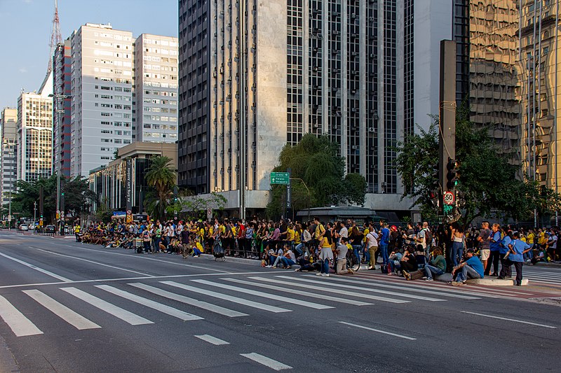 File:At Paulista Avenue, São Paulo, Brazil 2018 017.jpg