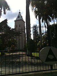 کلیسای کاتولیک در مرکز آتناس