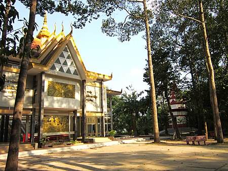 Tập_tin:Bảo_tàng_Khmer_ở_Trà_Vinh.jpg