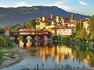 Bassano del Grappa: Altstadt mit Ponte Vecchio